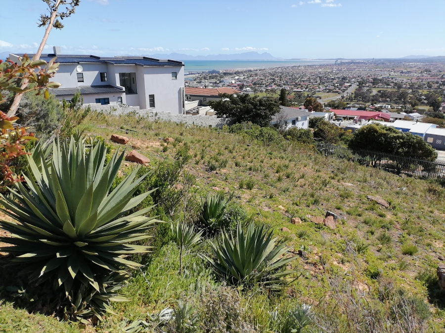 0 Bedroom Property for Sale in Mountainside Western Cape